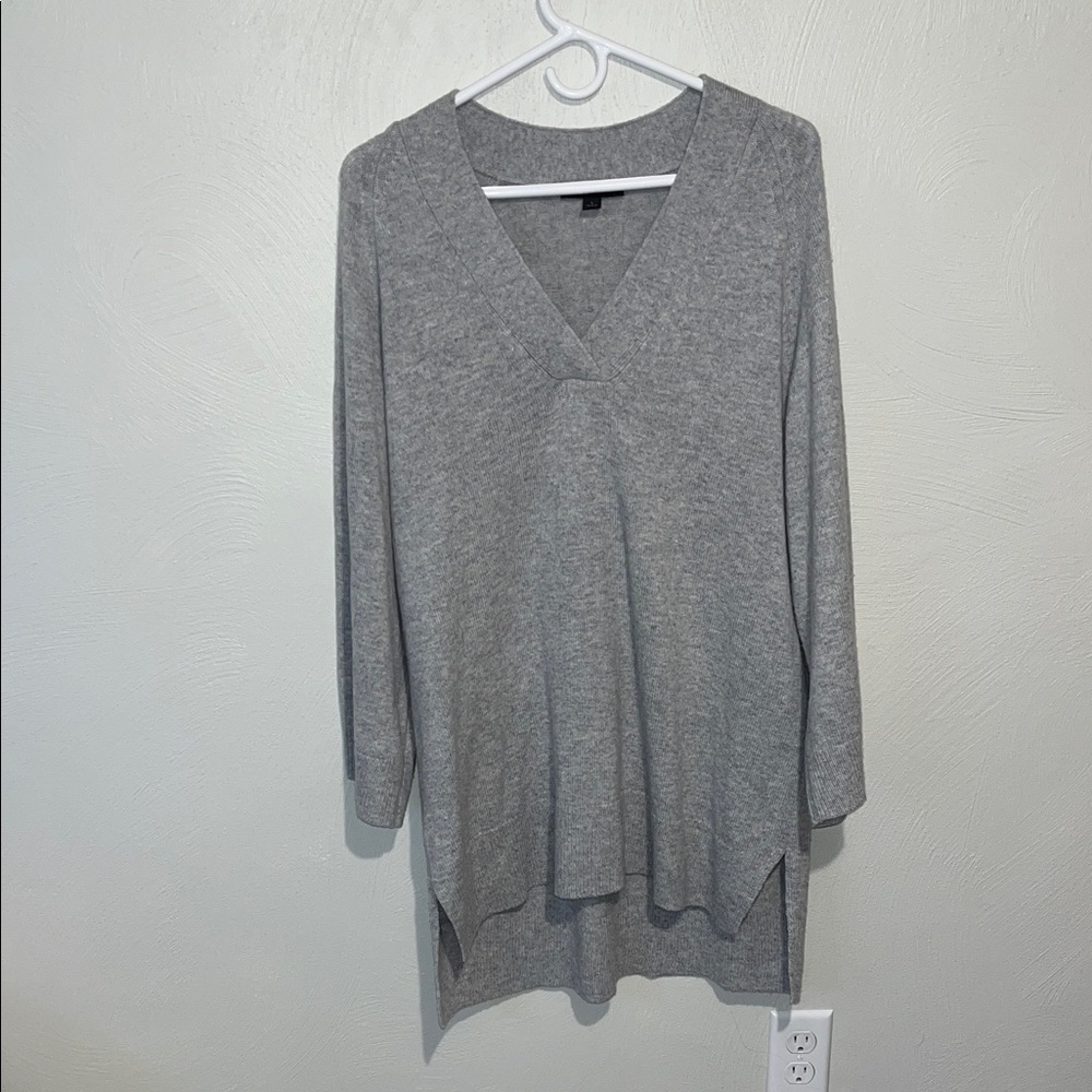 Ann Taylor Heather Gray V-Neck Tunic